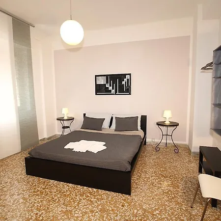 Kalefati Palace Loc.turistica 巴里